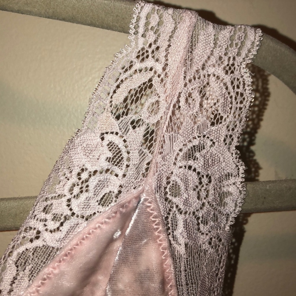 Free people mini velvet dress. No damage. - Picture 4 of 4